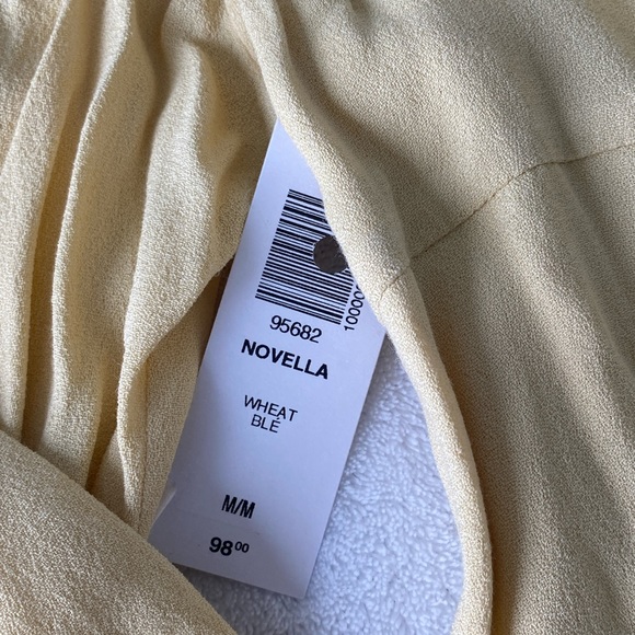 BNWT Aritzia Novella Blouse - Picture 4 of 4